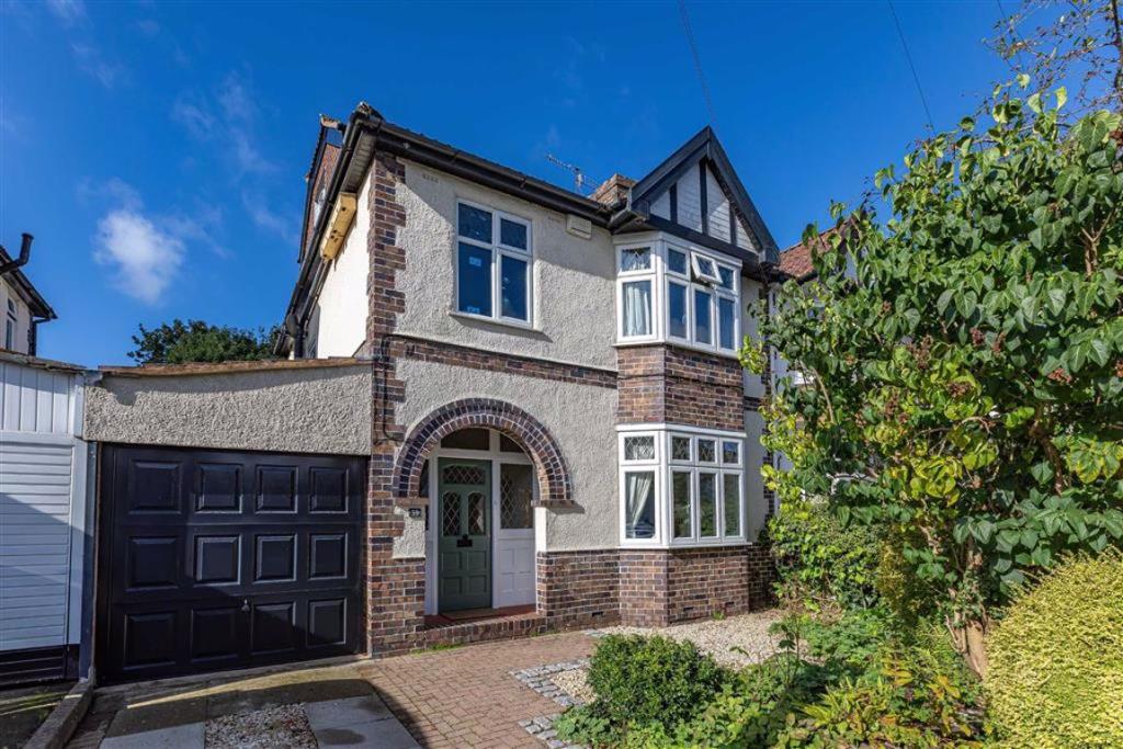 4 Bedroom Semi detached House For Sale In Stoke Grove Westbury On Trym 