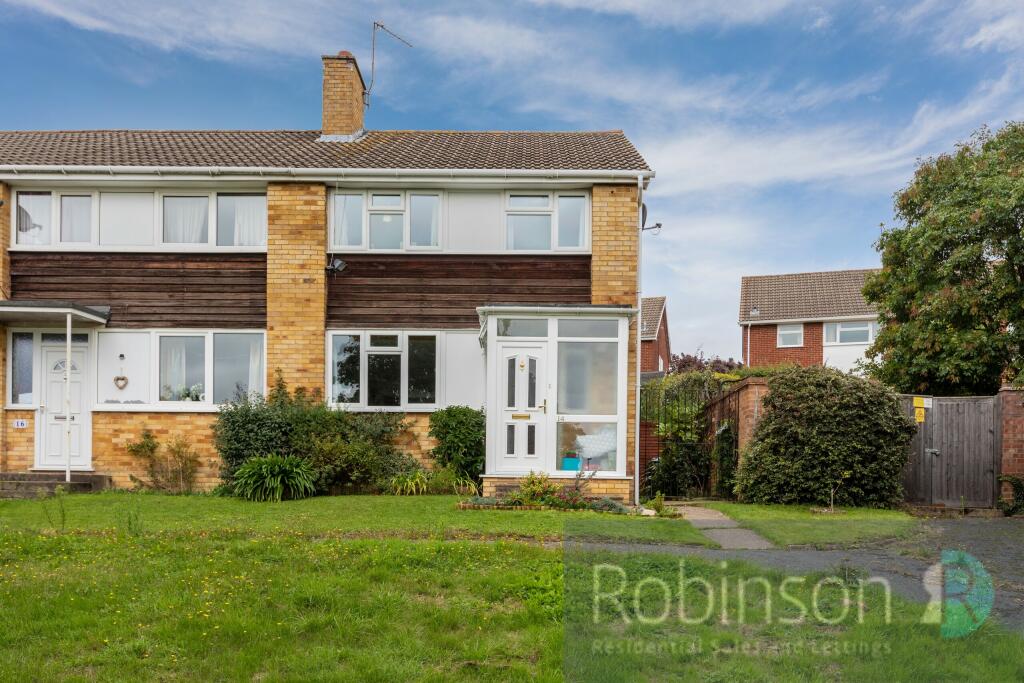 3 bedroom end of terrace house for sale in Wentworth Crescent