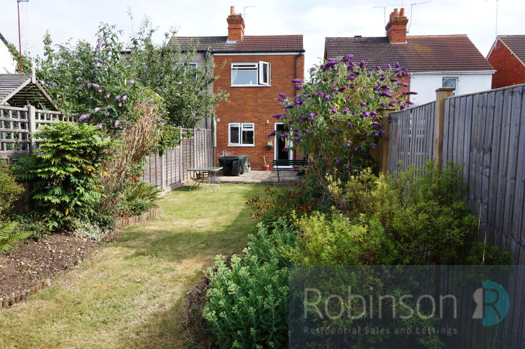 2 bedroom semidetached house for sale in Alwyn Road, Maidenhead, Berkshire, SL6