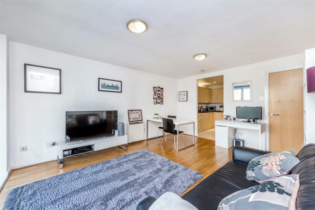 1 bedroom apartment for sale in Medland House, Branch Road, Limehouse, E14