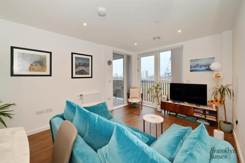 Main image of property: 3 Ratcliffe Cross Street, London, E1