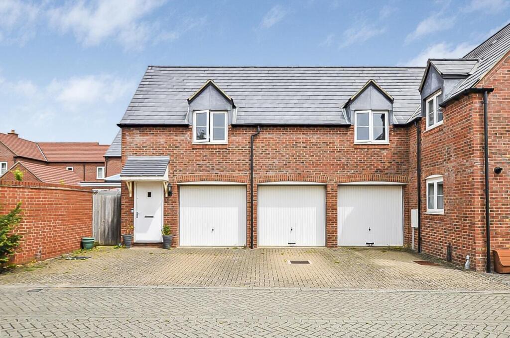 Main image of property: Kempton Close, Bicester