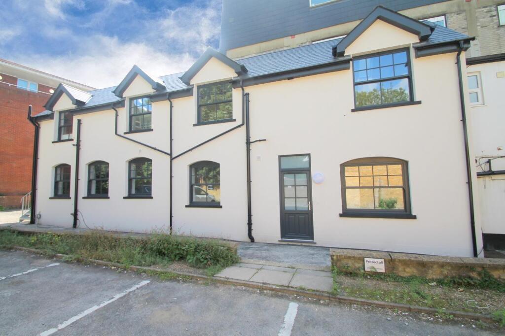 Main image of property: 1 bedroom Ground Floor Apartment in Caterham Valley
