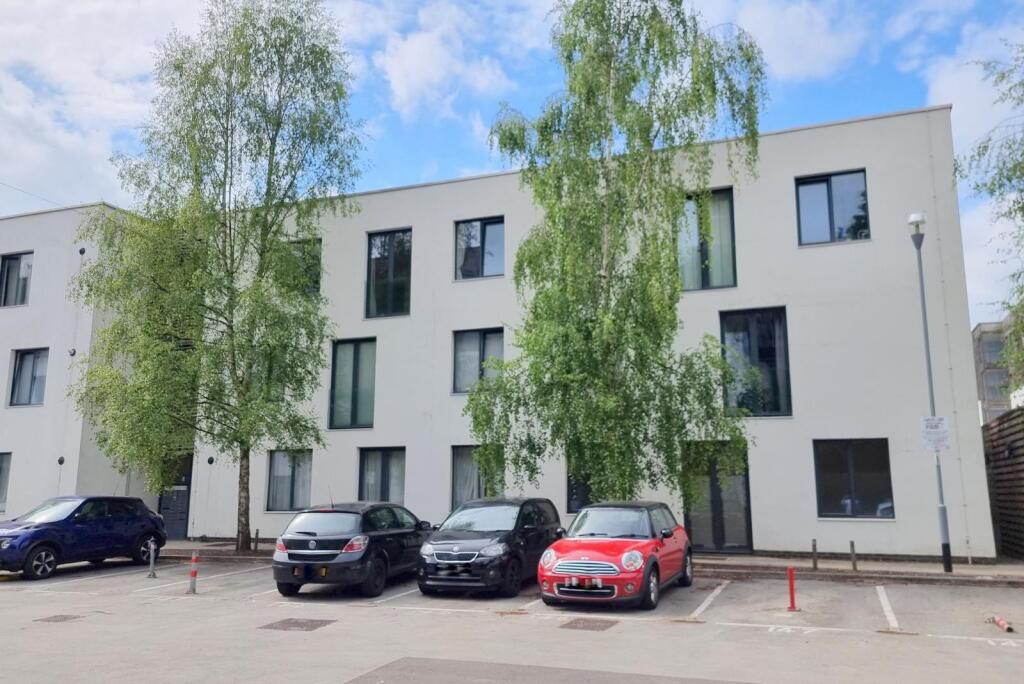 Main image of property: 1 bedroom Flat in Whyteleafe