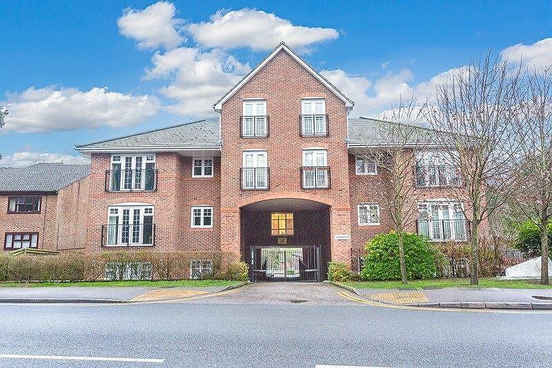 Main image of property: 2 bedroom First Floor Apartment in Caterham Valley