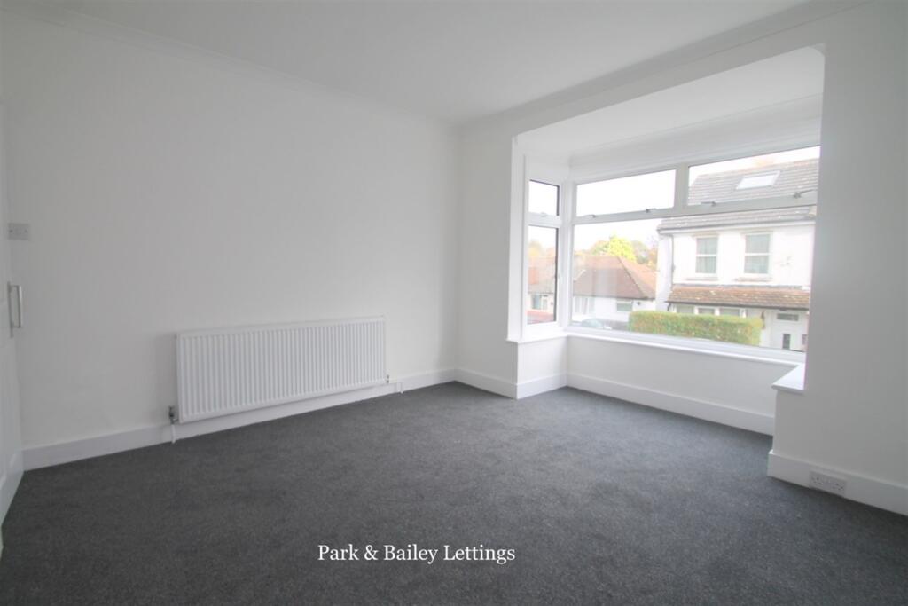 Main image of property: 3 bedroom Semi Detached House in Caterham On The Hill