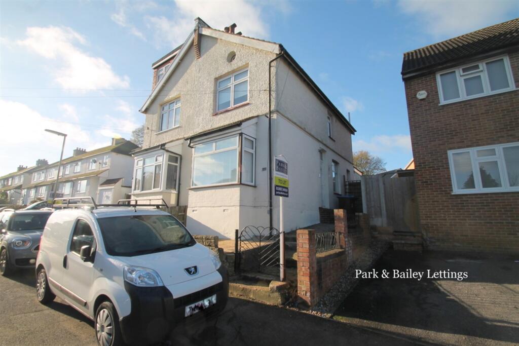 Main image of property: 3 bedroom Semi Detached House in Caterham On The Hill