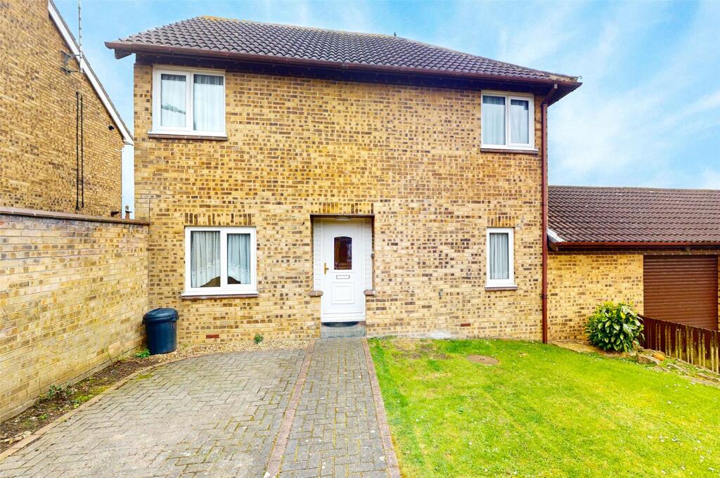 Main image of property: Rosecroft Close, LANGDON HILLS, Basildon, Essex, SS16