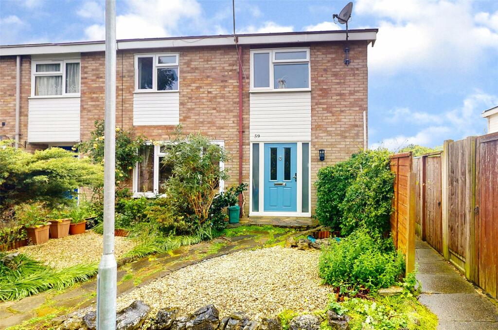 3 bedroom end of terrace house for sale in Elsenham Crescent, Basildon