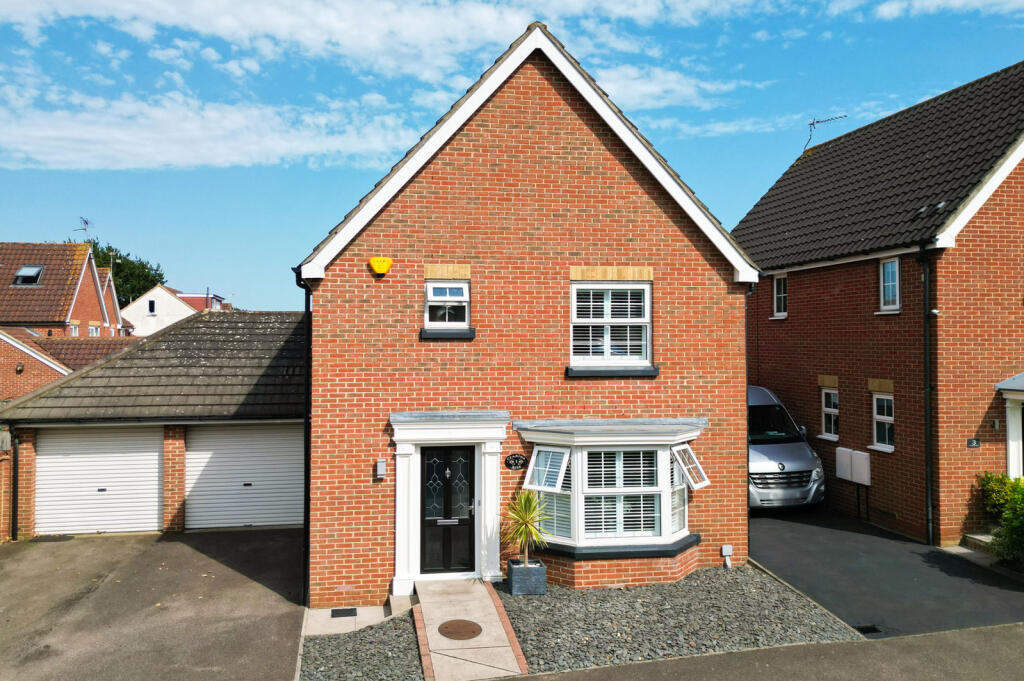 Main image of property: Czarina Rise, Laindon, Basildon, Essex, SS15