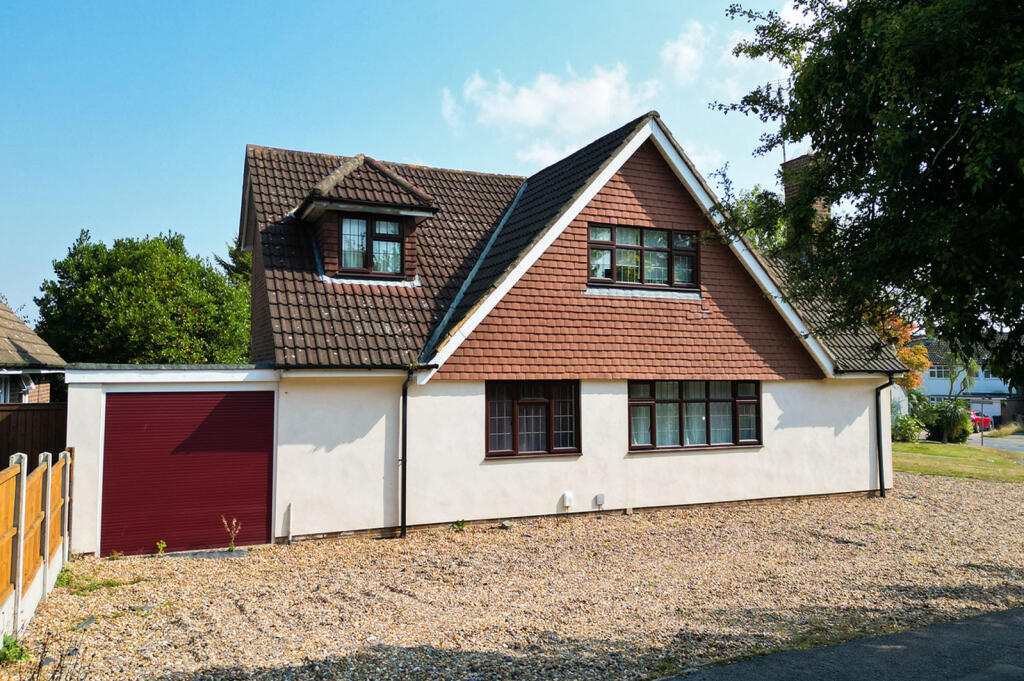 Main image of property: Lee Woottens Lane, KINGSWOOD, Basildon, Essex, SS16