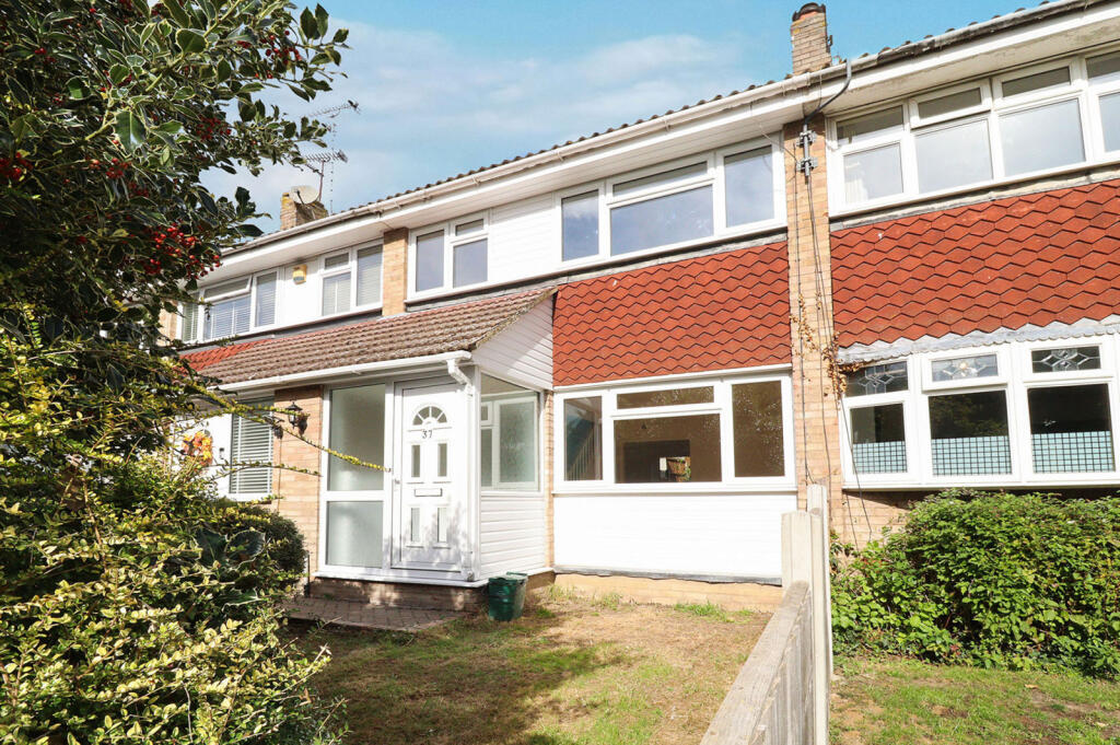 Main image of property: Chilham Close, Eversley, Pitsea, Basildon, SS13