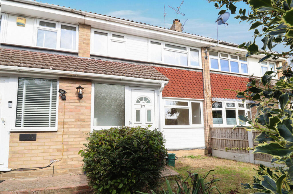 Main image of property: Chilham Close, Eversley, Pitsea, Basildon, SS13