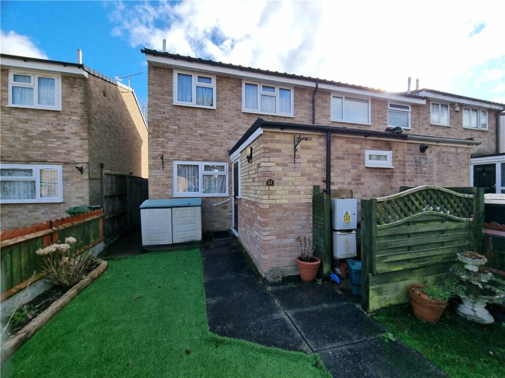 3 bedroom end of terrace house for sale in Aylesham Road, Orpington