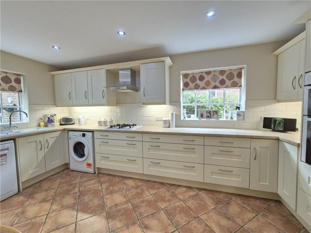 Additional property image - Glastonbury Close, Orpington, Kent, BR5