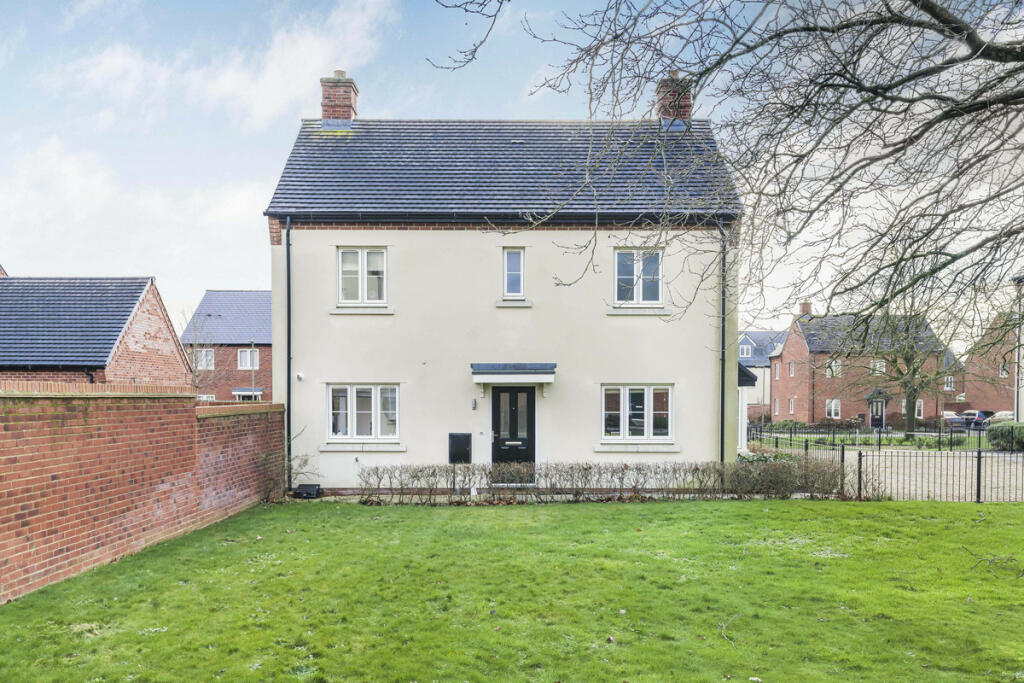 3 bedroom detached house for sale in Bayliss Drive, Upper Heyford, OX25