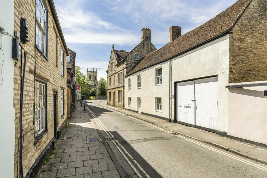 1 bedroom apartment for sale in b Court, Bicester, OX26