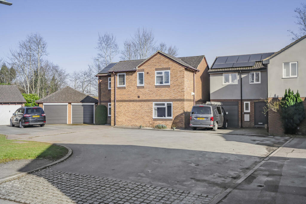 Main image of property: Maycroft, Bicester, OX26