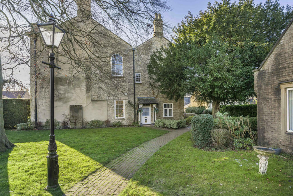 1 bedroom apartment for sale in Kings End, Bicester, OX26