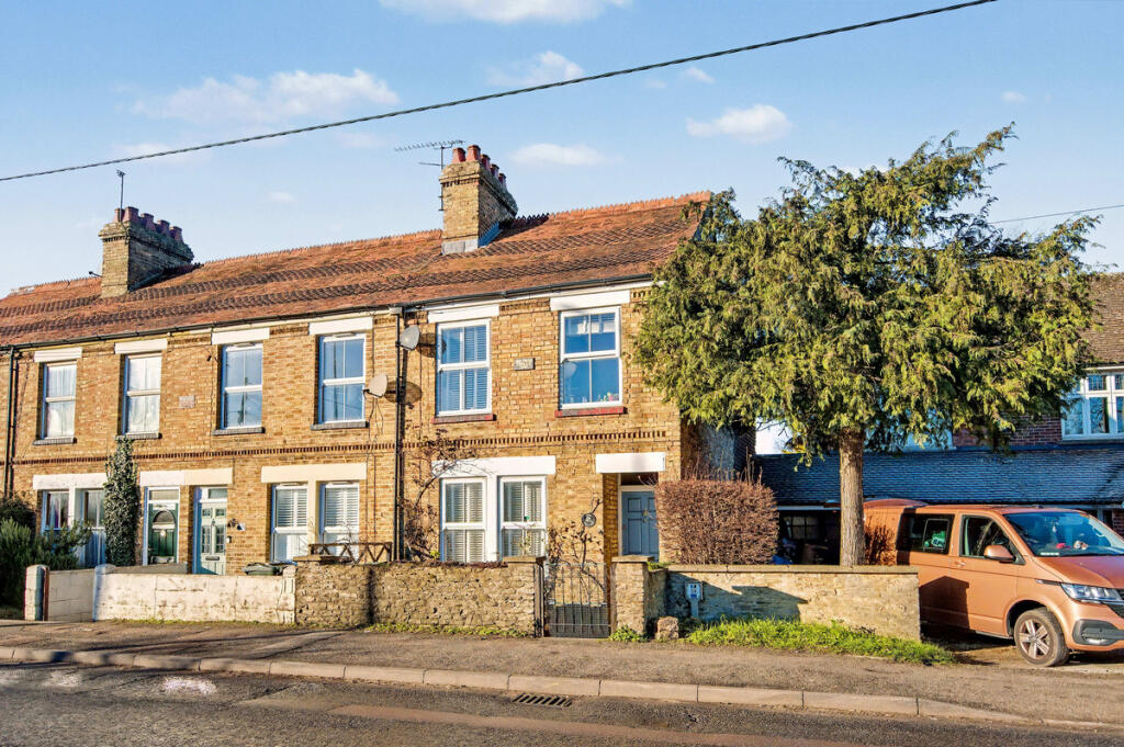 Main image of property: Hill View, Buckingham Road, Bicester, OX26