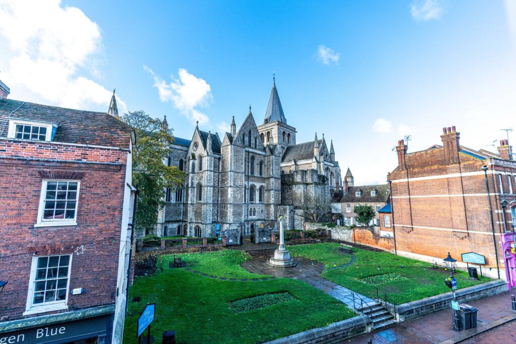 Main image of property: 85-89 High Street, Rochester, Kent, ME1
