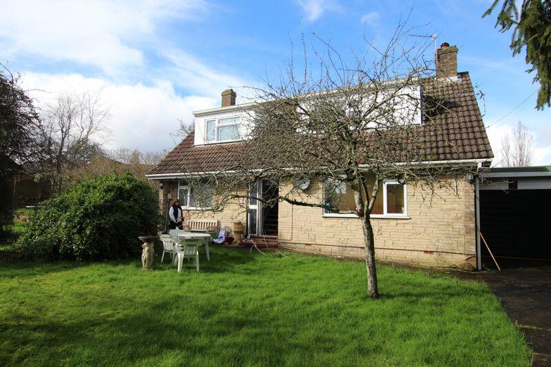 4 bedroom detached house for sale in Bath Road Longwell Green Bristol, BS30