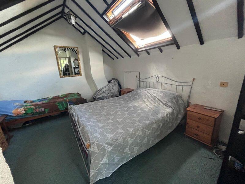 Additional property image - Highleaze Road, Oldland Common, Bristol