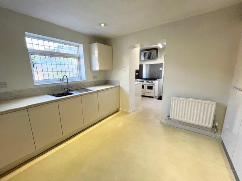 Additional property image - Dean Close, Hanham, Bristol