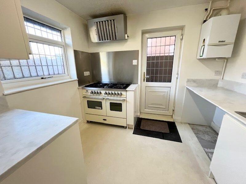 Additional property image - Dean Close, Hanham, Bristol