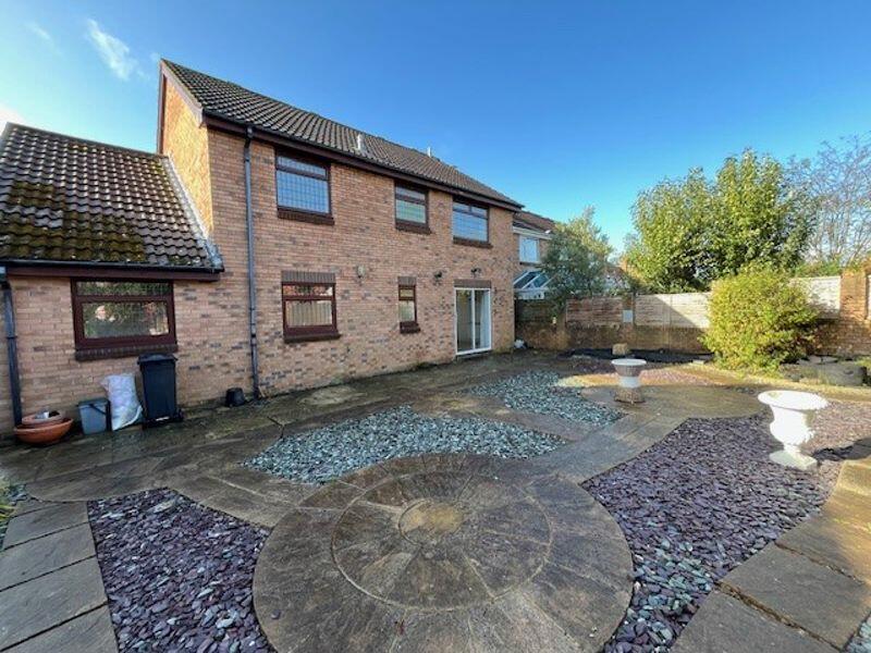 Additional property image - Dean Close, Hanham, Bristol