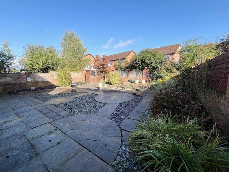 Additional property image - Dean Close, Hanham, Bristol