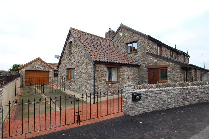 Main image of property: Crossleaze Road Hanham Bristol