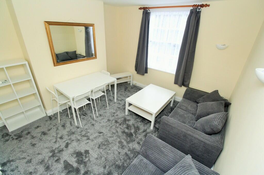 2 bedroom apartment for rent in Christchurch Road, Reading, RG2