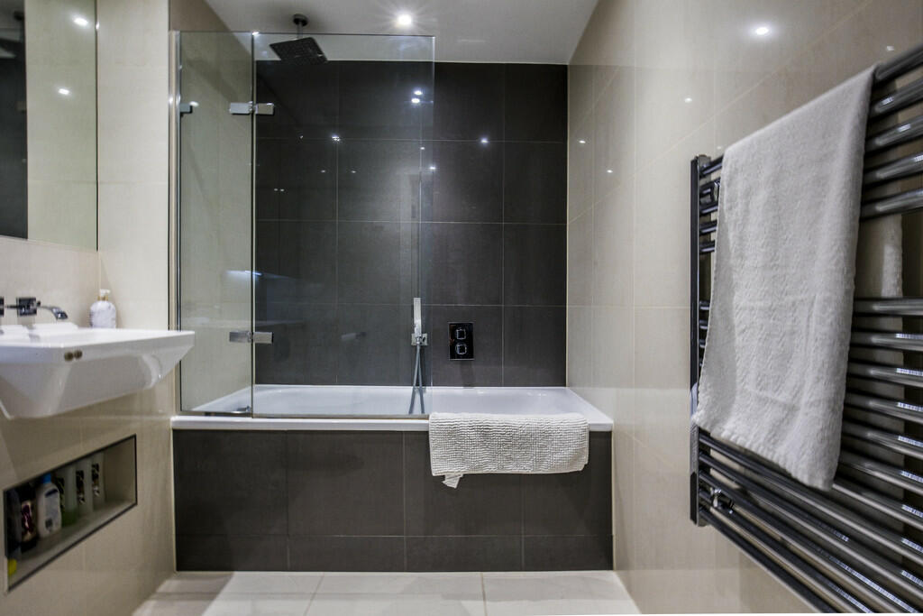 Additional property image - Saffron Central Square , East Croydon