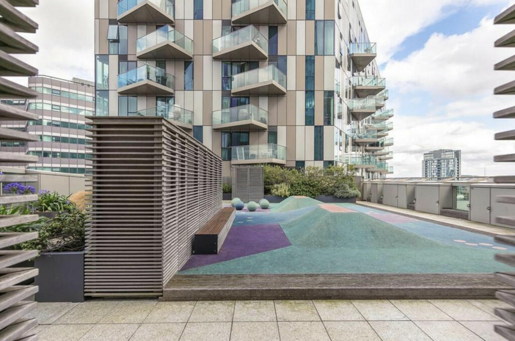 Additional property image - Saffron Central Square , East Croydon