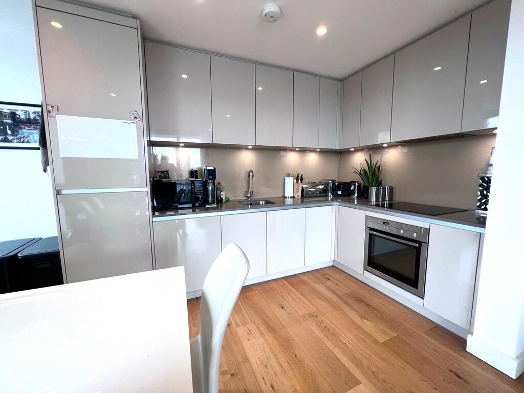 Additional property image - Caithness Walk, East Croydon