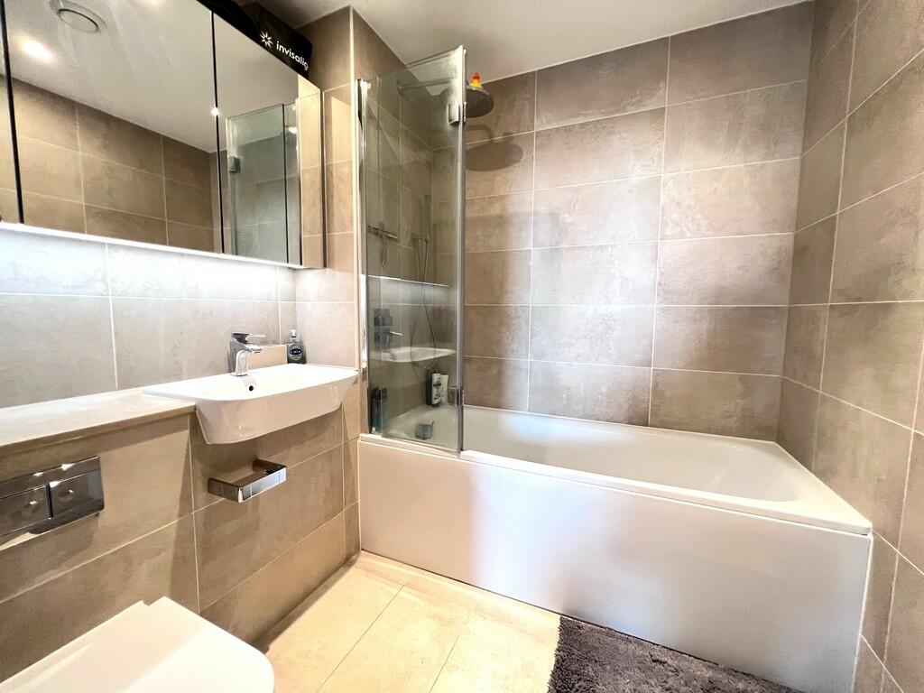 Additional property image - Caithness Walk, East Croydon