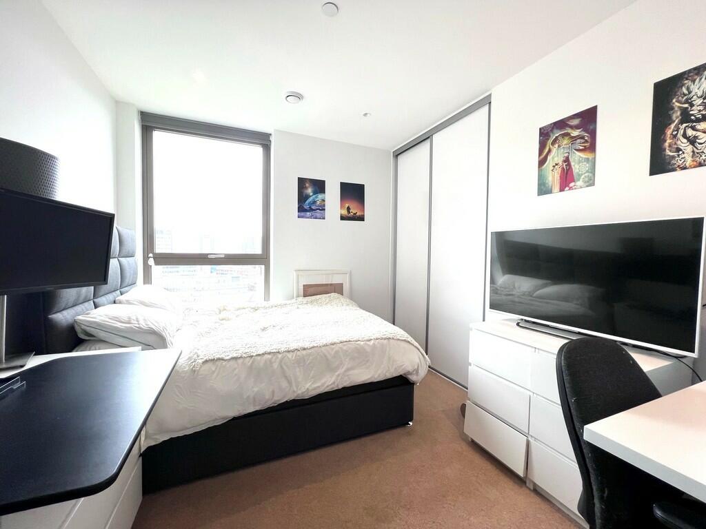 Additional property image - Caithness Walk, East Croydon
