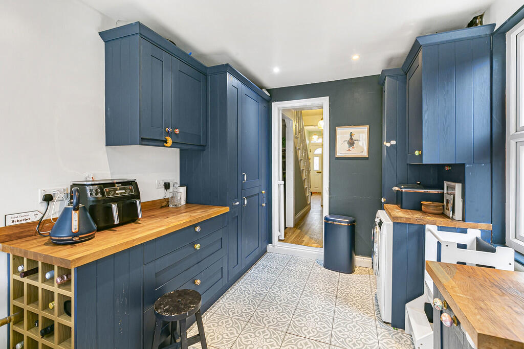 Additional property image - Dering Road, Croydon
