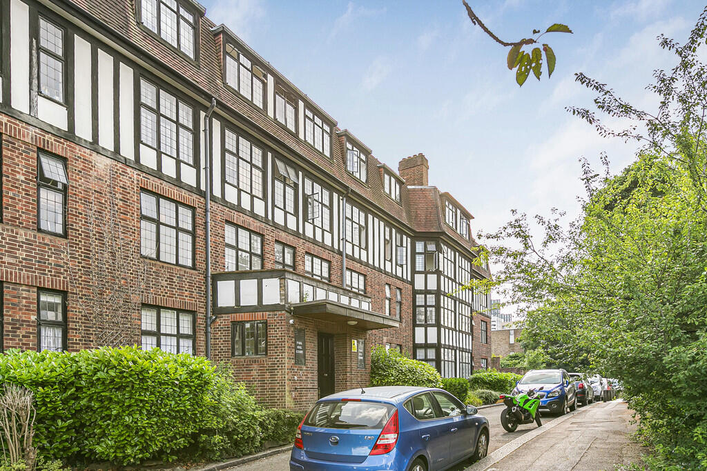 Main image of property: Addiscombe Road, East Croydon