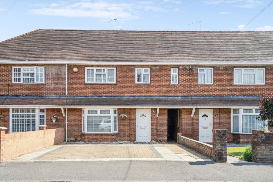 4 bedroom terraced house