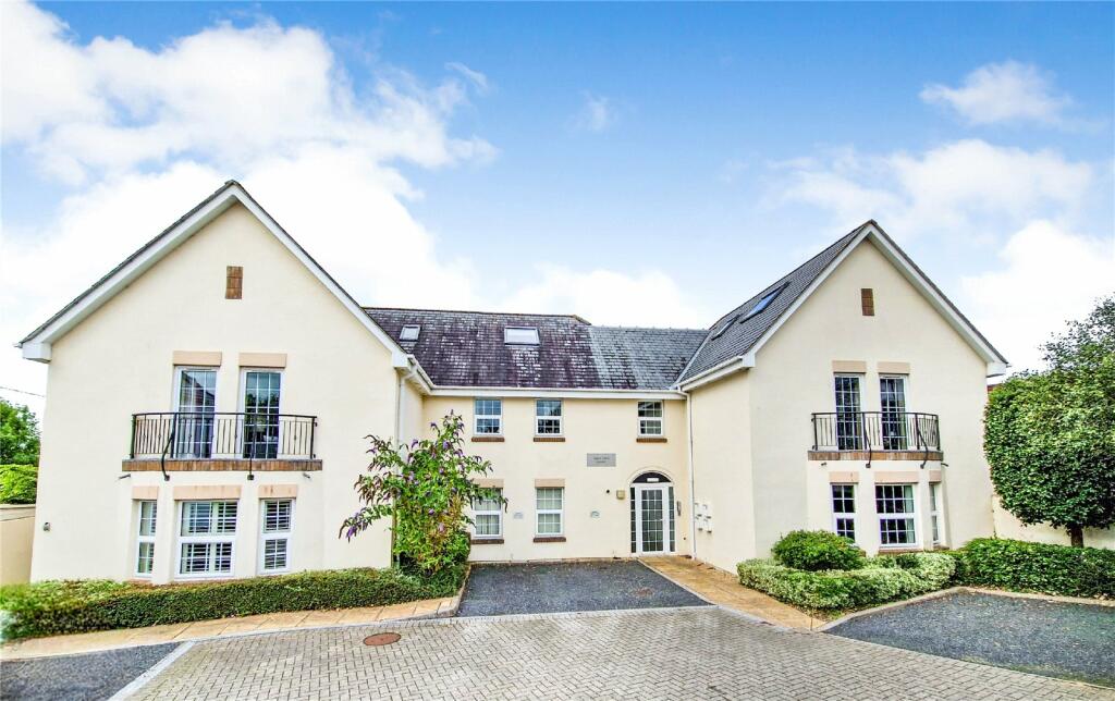 2 bedroom flat for sale in Barnstaple, Devon, EX32