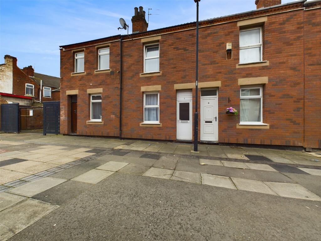 2 bedroom terraced house for sale in Sheardown Street, Hexthorpe, Doncaster, DN4