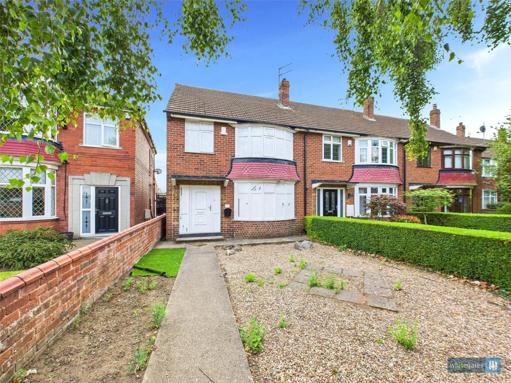 3 bedroom end of terrace house