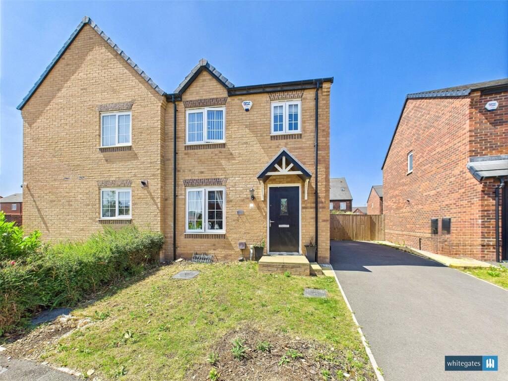 Main image of property: Cutter Lane, New Rossington, Doncaster, South Yorkshire, DN11
