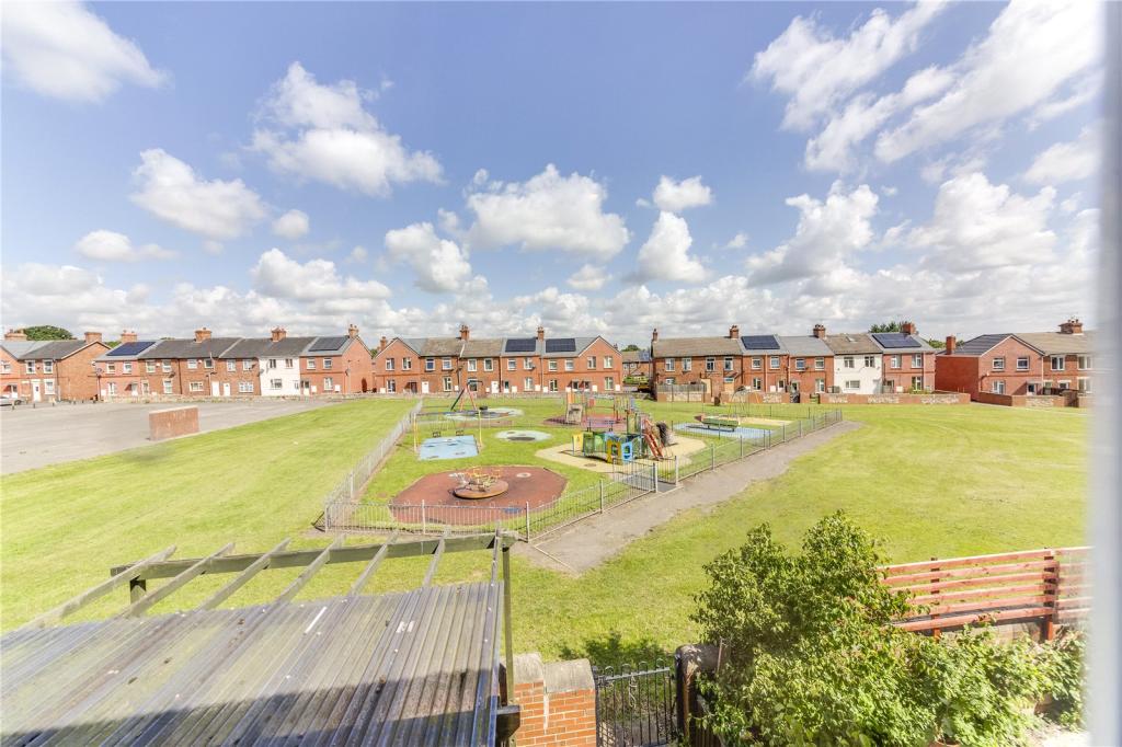 3 bedroom terraced house for sale in South Street, Highfields