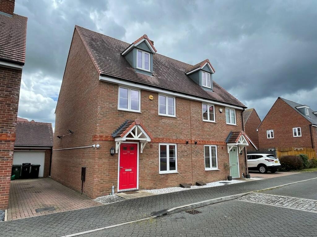 4 bedroom semidetached house for sale in Aspen Gardens, Stotfold