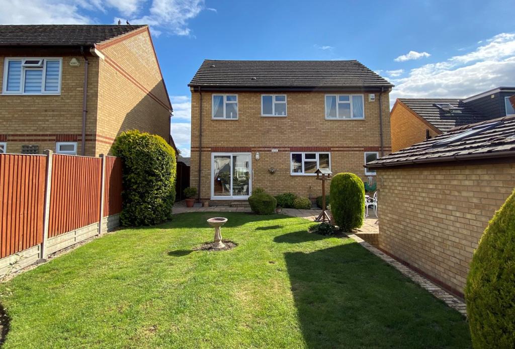 4 bedroom detached house for sale in Netherstones, Stotfold, Hitchin, SG5