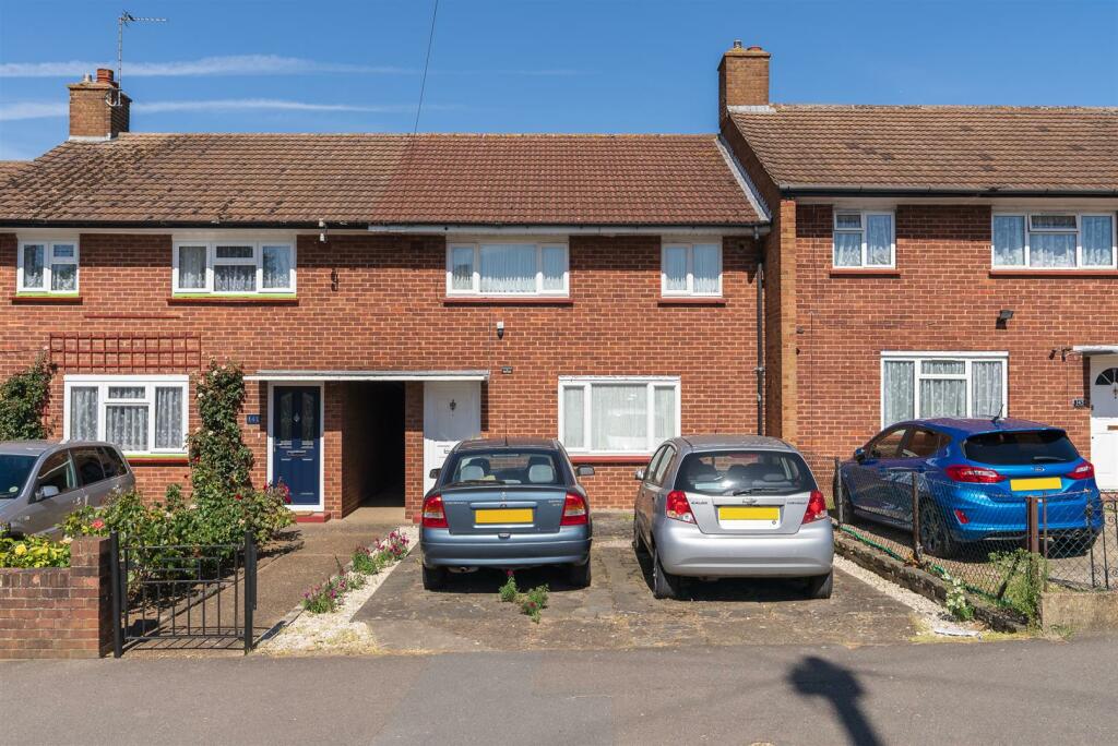 3 bedroom terraced house for sale in Wise Lane, West Drayton, UB7