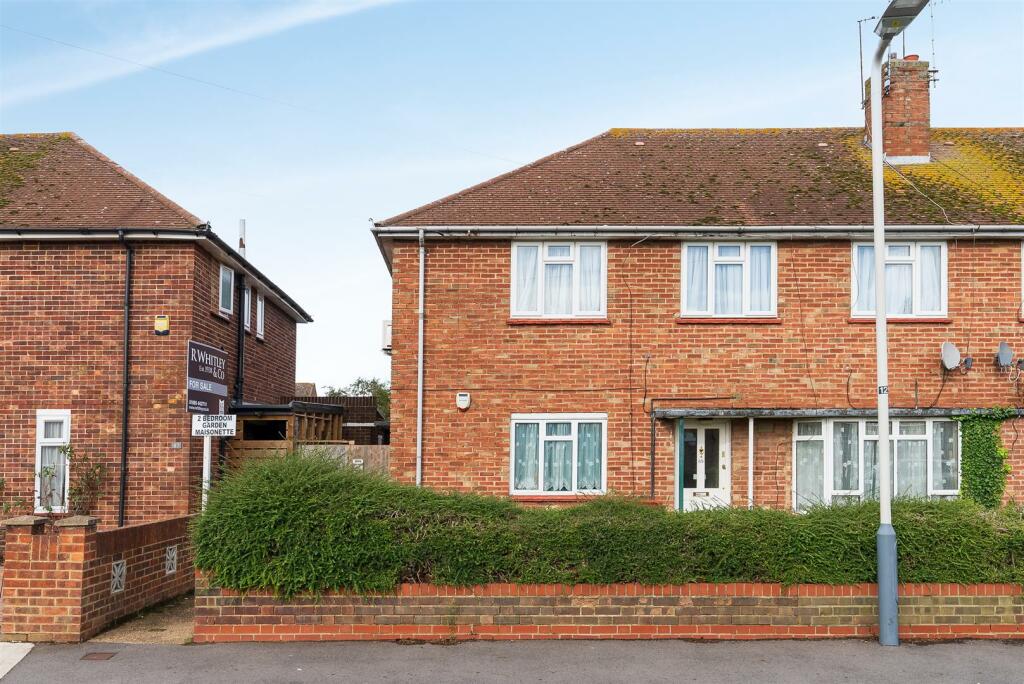 2 bedroom for sale in The Larches, Hillingdon, UB10